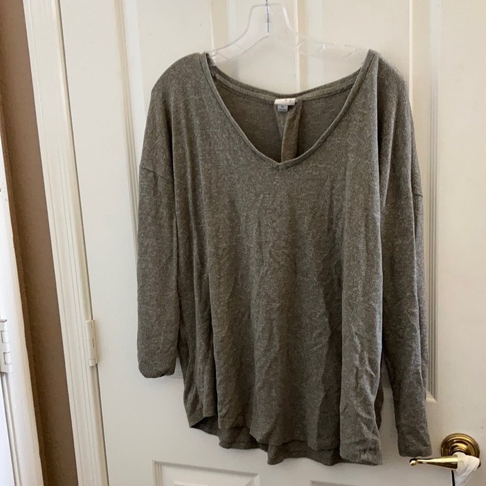 FINAL MARKDOWN Ladies a new day top xl
